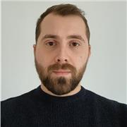 Laureato in Psicologia con comprovate capacità comunicative e motivazionali. Esperienza pregressa di insegnante privato per studenti di Scuole Medie e Liceo